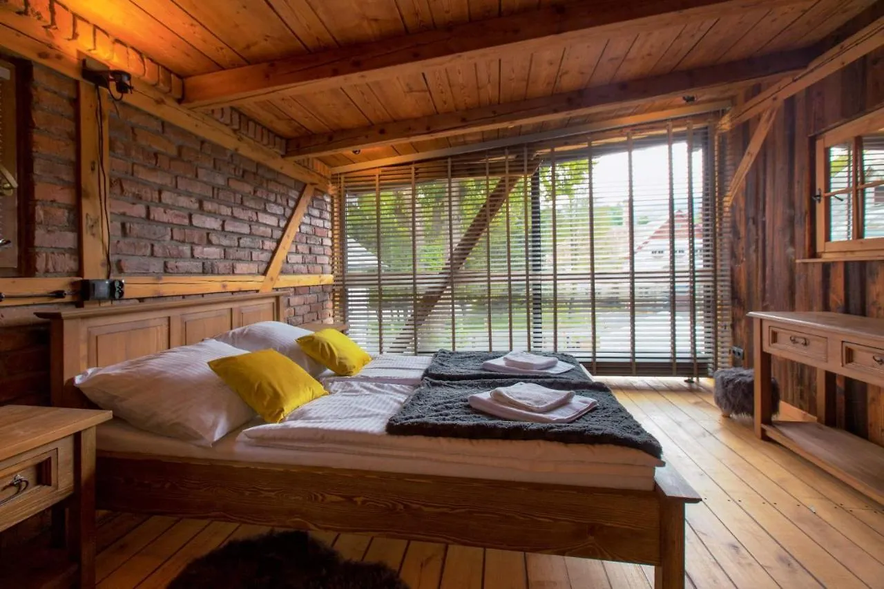 Gosciniec Pod Lipa Bed and Breakfast Szklarska Poręba 0*,  Polen