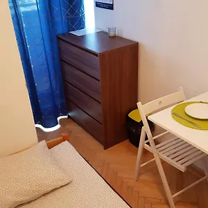 Niebieski Meander Blisko Metra Hostel Warschau